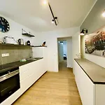 Hafencity App No 4 דירה